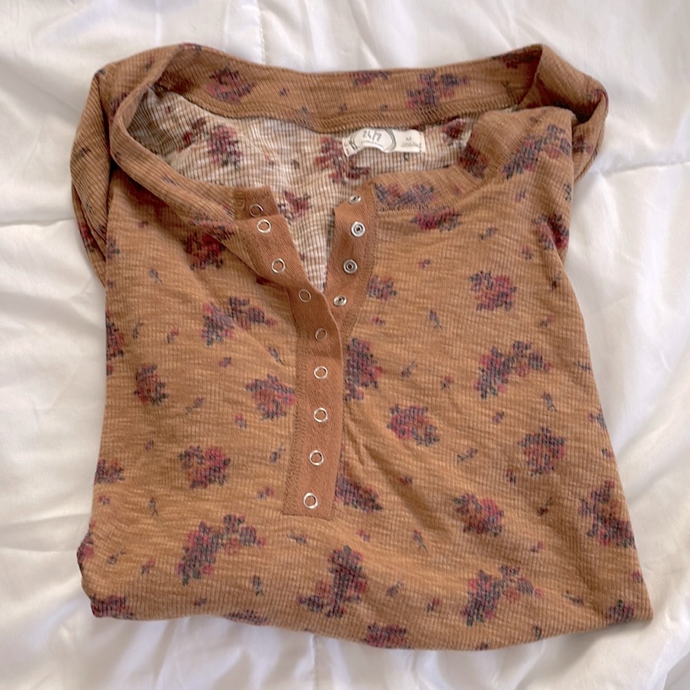 Cute flower long sleeve!